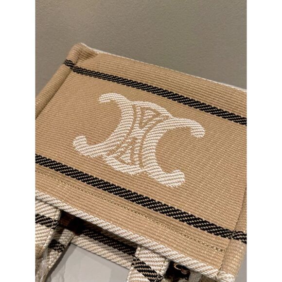 Celine Women Pre-Loved Bag Very Good Condition - Picture 5 of 9